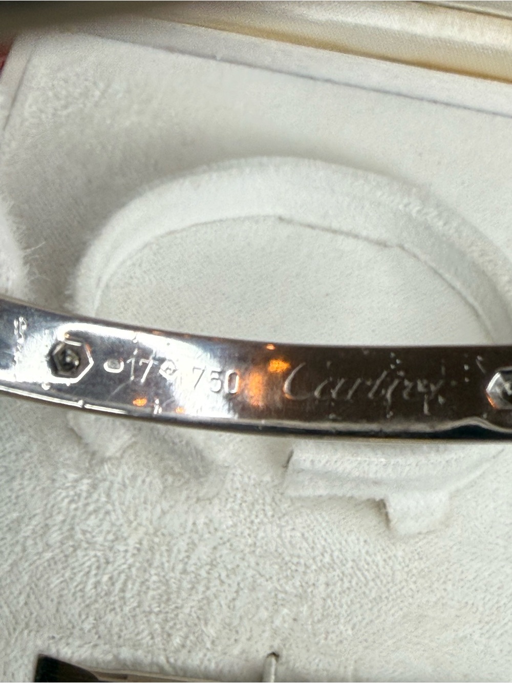 Auth Cartier 18k White Gold 6 Diamond love Bracelet with Red Box Sz 17 - Picture 11 of 14